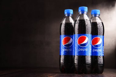 Gazlı alkolsüz içecek Pepsi plastik şişe