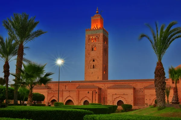 Mešita Koutoubia v jihozápadní čtvrti Medina v Marrákeši — Stock fotografie