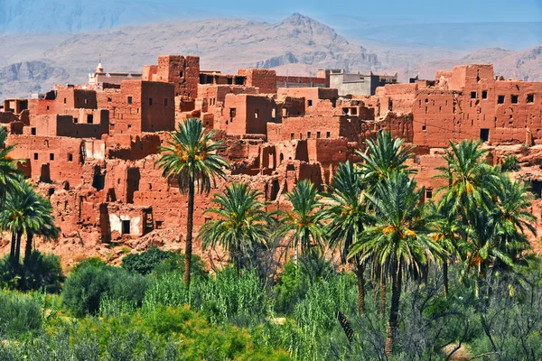 Arquitetura berbere velha perto da cidade de Tinghir, Marrocos — Fotografia de Stock