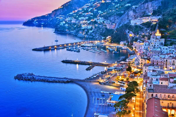 Amalfi in der provinz salerno, kampanien, italien — Stockfoto