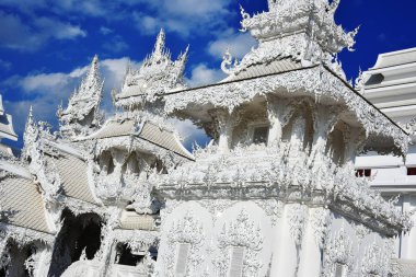 Wat Rong Khun veya beyaz tapınak mimarisi