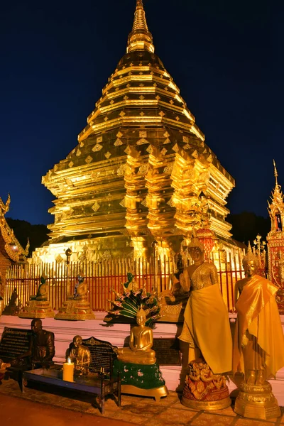 Wat Phra hogy Doi Suthep templomot Chiang Mai tartomány, Thaiföld — Stock Fotó