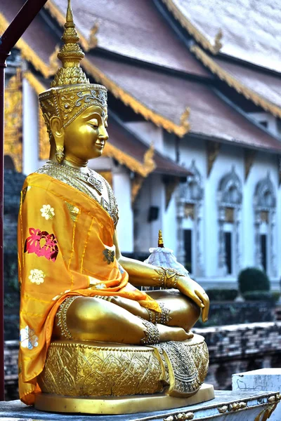 Wat Chedi Luang, egy buddhista templom Chiang Mai, Thaiföld — Stock Fotó