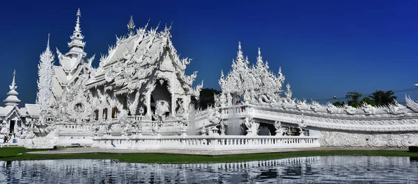 Wat Rong Khun o el Templo Blanco en Chiang Rai, Tailandia — Foto de Stock