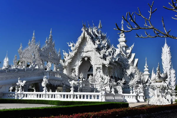 Wat Rong Khun ou o Templo Branco em Chiang Rai, Tailândia — Fotografia de Stock