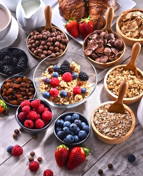 Composição Com Diferentes Tipos Produtos Cereais Pequeno Almoço Frutas Frescas — Fotografia de Stock