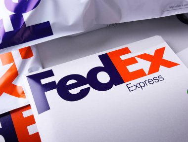 FedEx Zarflar ve paketler