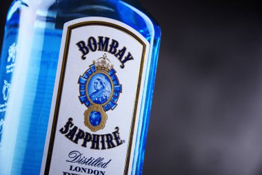 Bombay Sapphire şişe cin