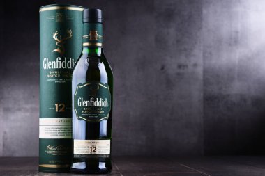 Glenfiddich tek-malt Scotch whisky şişe