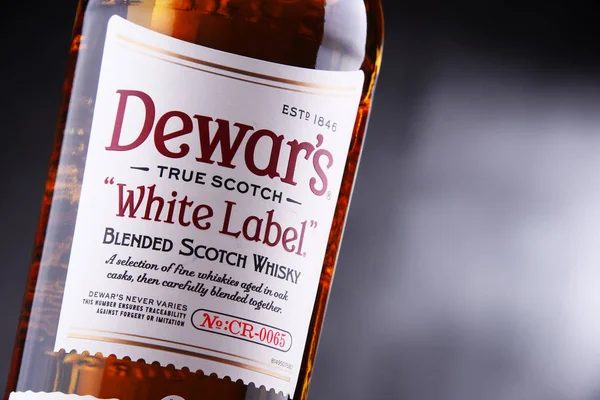 Dewars harmanlanmış Scotch viski şişe