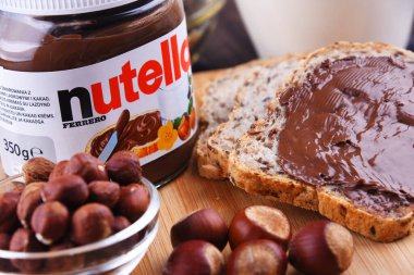 Nutella kavanozu yaymak