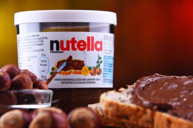 Nutella kavanozu yaymak