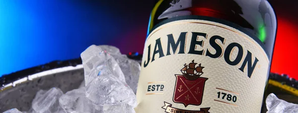 Jameson Irish Whiskey şişe — Stok fotoğraf