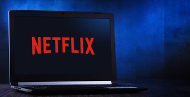 Netflix logosunu gösteren dizüstü bilgisayar