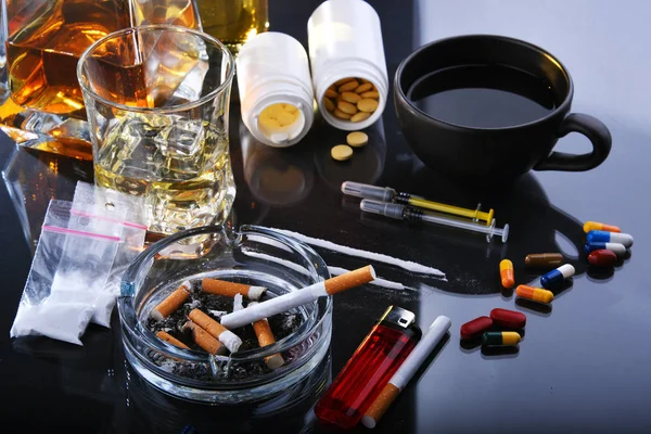 Addictive substances, including alcohol, cigarettes and drugs — Stock Photo, Image