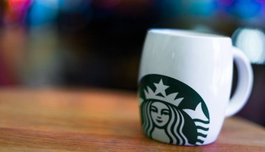 Starbucks kahve ile kompozisyon