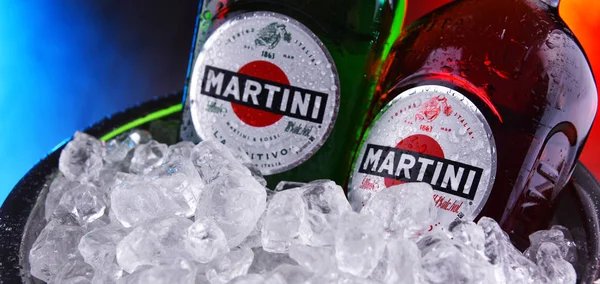 Lahvemi Martini, slavný italský vermut — Stock fotografie