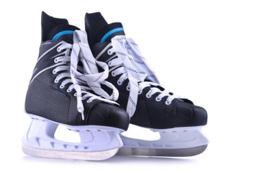 Buz hokey paten üzerinde beyaz izole çifti