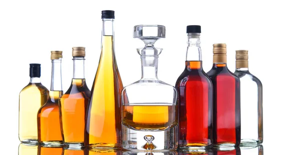 Botellas de bebidas alcohólicas variadas . —  Fotos de Stock