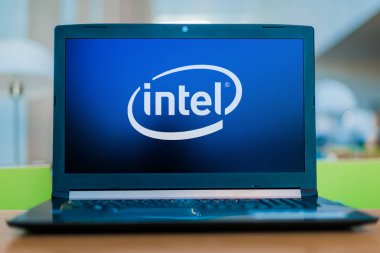 Bilgisayar Intel 'in logosunu görüntülüyor