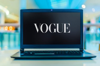 Vogue 'un laptop görüntüleme logosu
