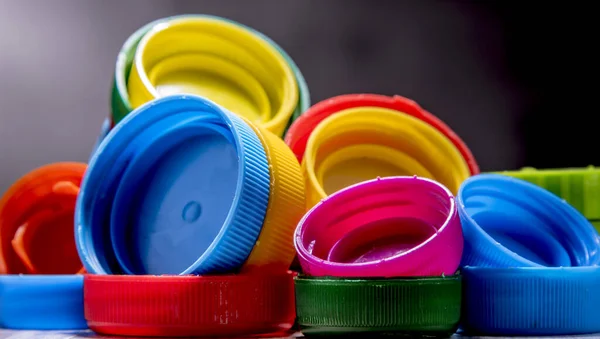 Composição Com Tampas Garrafa Plásticas Coloridas Reciclagem — Fotografia de Stock