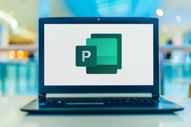 POZNAN, POL - 18 Şubat 2020: Microsoft tarafından geliştirilen Office aile yazılımı ve hizmetlerinin bir parçası olan Microsoft Publisher 'ın masaüstü yayıncılık uygulamasının logosu