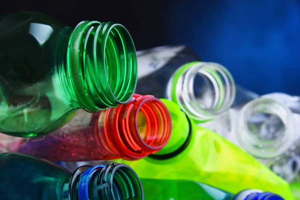 Порожні Кольорові Газовані Пляшки Напоїв Пластикові Відходи — стокове фото