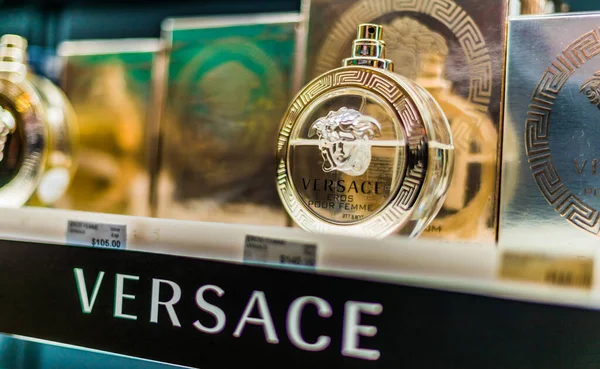 Singapore Mar 2020 Bottles Perfume Versace Store Shelf — Stock Photo, Image