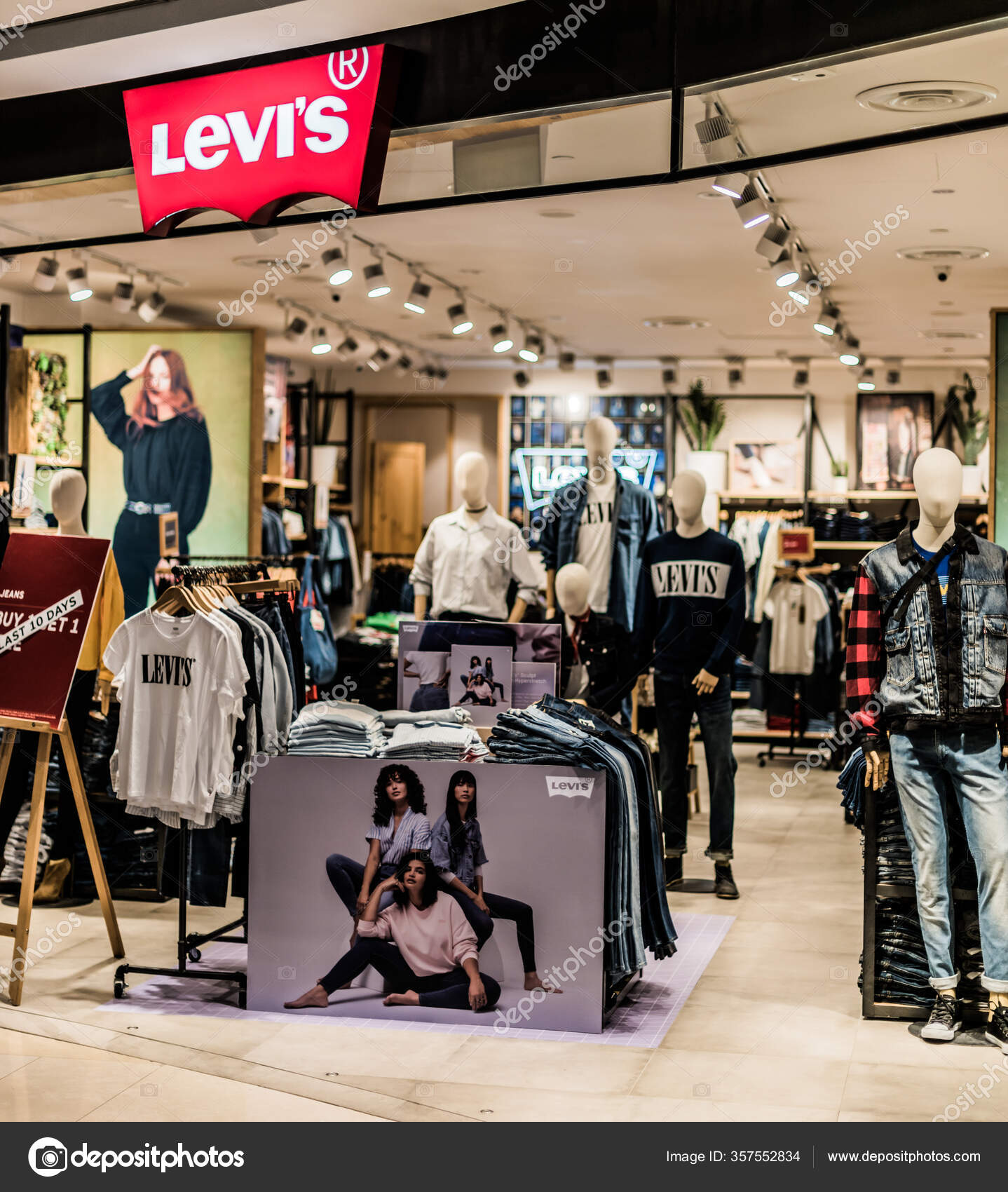 levis market mall