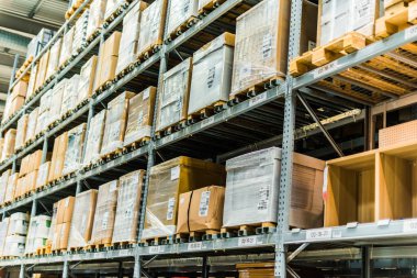 SINGAPORE - MAR 6, 2020: Singapur 'daki IKEA deposunun içi