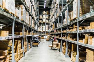 SINGAPORE - MAR 6, 2020: Singapur 'daki IKEA deposunun içi