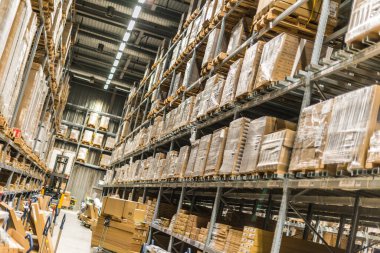SINGAPORE - MAR 6, 2020: Singapur 'daki IKEA deposunun içi
