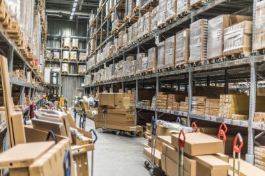 SINGAPORE - MAR 6, 2020: Singapur 'daki IKEA deposunun içi