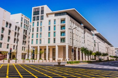 DOHA, Katar - 26 Şubat 2020: Katar 'ın Doha kentindeki Msheireb Downtown' ın modern mimarisi