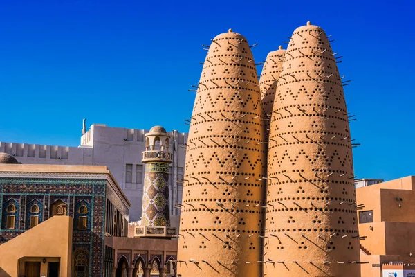 Doha Qatar Feb 2020 Duiventorens Voor Katara Moskee Katara Cultural — Stockfoto