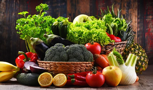 Composition Assorted Organic Vegetables Fruits — Stock Photo, Image