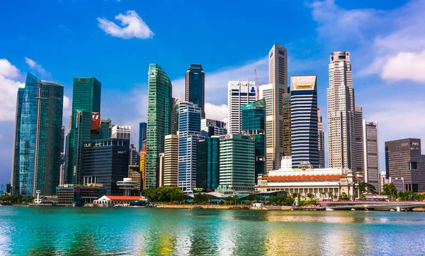 シンガポール 2020年3月1日 エスプラネードから見たシンガポールのダウンタウンのビジネス建築 — ストック写真