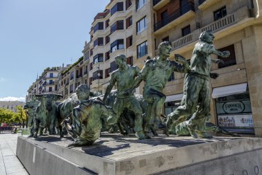 Pamplona İspanya Encierros heykeli