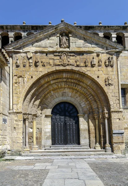 Colegiata av Santa Juliana av Santillana del Mar Spanien — Stockfoto