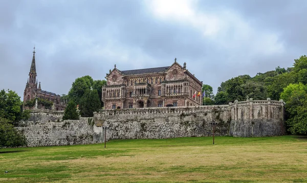 Palazzo Sobrellano, Comillas, Cantabria, Spagna — Foto Stock