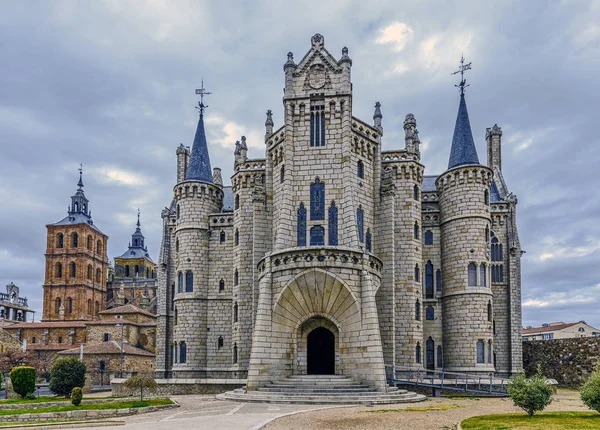 Astorga Epsiscopal Palace — Fotografie, imagine de stoc