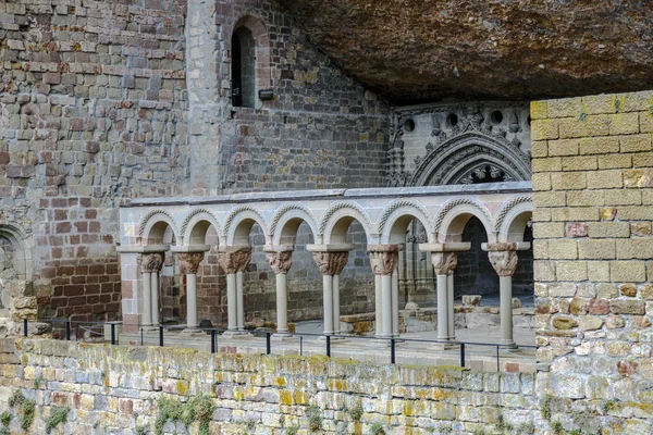 Monastero romanico di San Juan de la Pena Huesca Spagna — Foto Stock