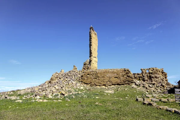 Zamek Santias znajduje się na górze Santiago TR, prowincji Saragossa. Hiszpania — Zdjęcie stockowe
