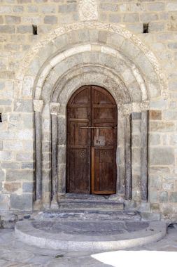 Roma Kilisesi Tanrı'nın Durro (Catalonia - İspanya anası doğuş).