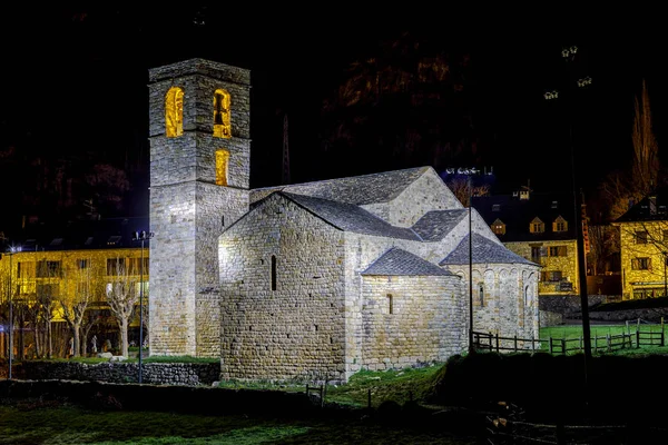 Roman Church of Sant Feliu in Barruera, Catalonia - Spain. — Stock Photo, Image