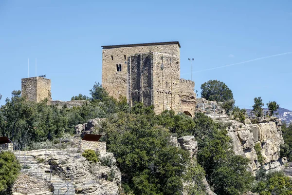 Zamek Llorda znajduje się w miejscowości Isona i Conca Della — Zdjęcie stockowe