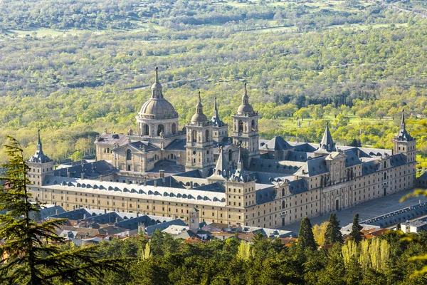 Det kungliga sätet över san lorenzo de el escorial — Stockfoto