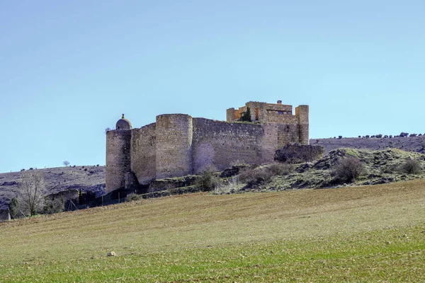 O castelo-fortaleza de Palazuelos, Guadalajara, Espanha — Fotografia de Stock