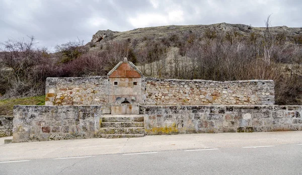 Source of the public drinking water channel in the barahona highway Medinaceli Spain — Stock Photo, Image